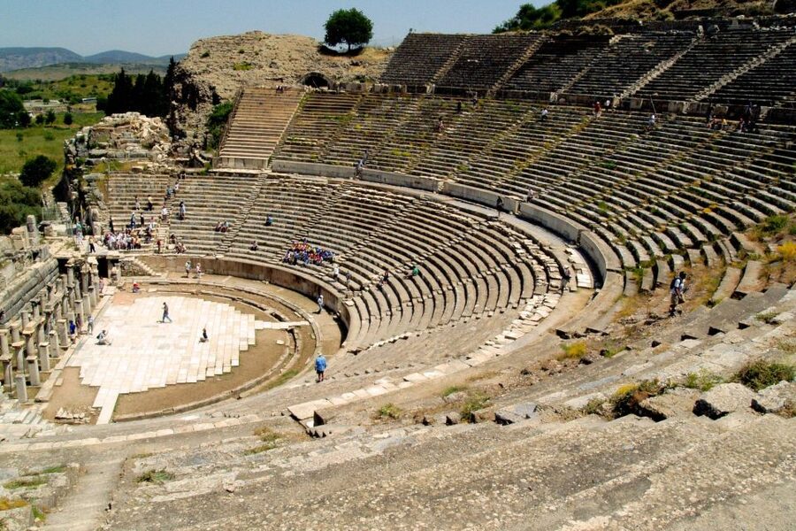 From Istanbul: 2-Day Ephesus, Pamukkale, & Hierapolis Tour - Istanbul to Izmir, then straight into Ephesus mode