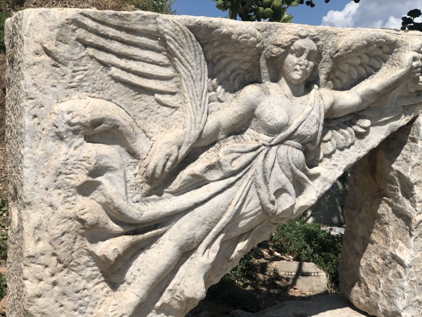 From Istanbul: 2 Days Private Pamukkale and Ephesus Tour - Day 1 in Pamukkale: Walking the Travertine Terraces the Right Way