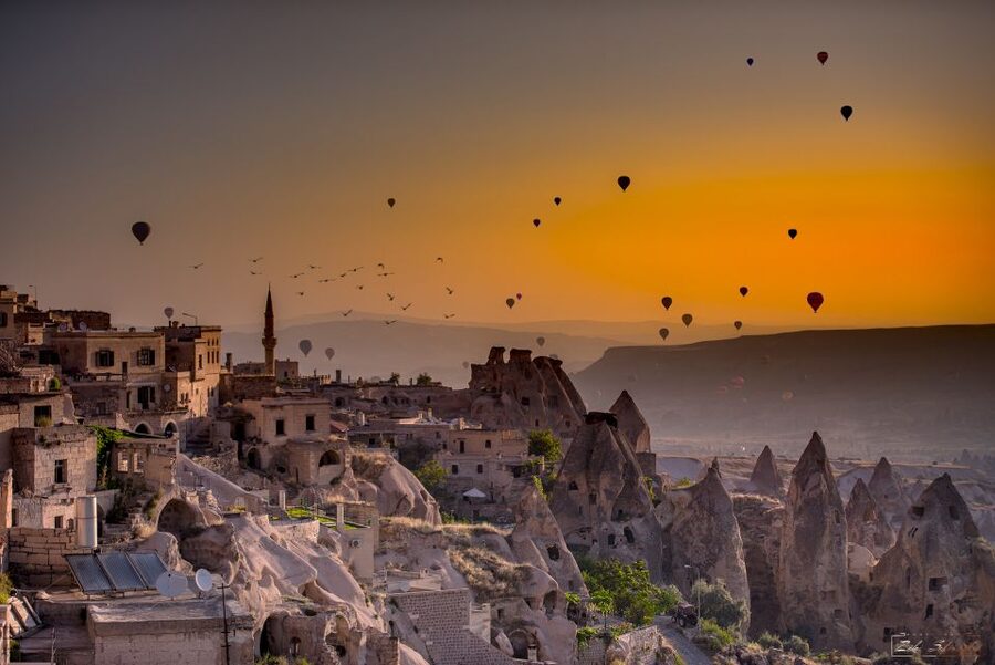 From Istanbul: 4-Day Istanbul, Cappadocia, Flight,Cave Hotel - Price and value at about $862 per person, what you’re really paying for