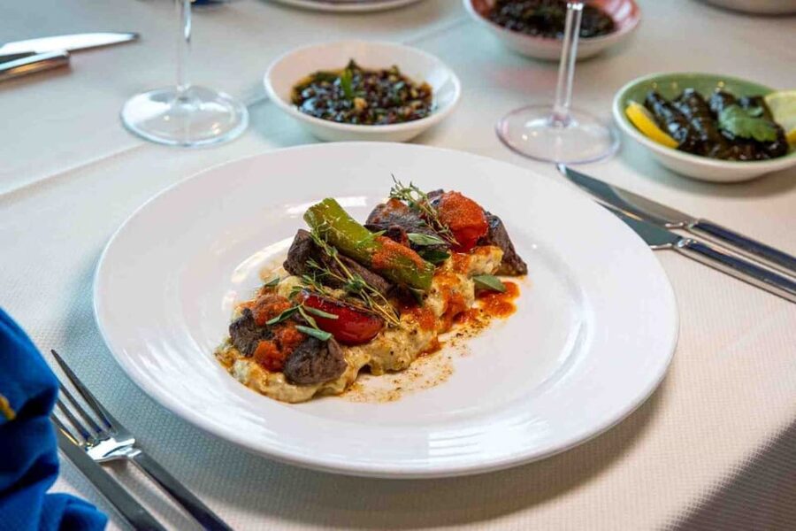 From Istanbul: Bosphorus Dinner Cruise Tavern & World Show - What You’ll See Along the Bosphorus From the Yacht