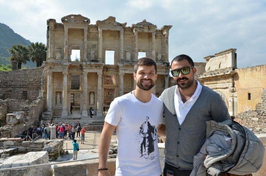 From Istanbul: Ephesus Day Tour with Return Flights - Guide quality: how English and Spanish interpretation changes the day