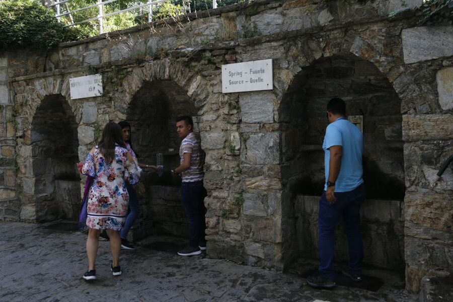 From Istanbul: Ephesus & Şirince Day Trip w/ Wine Tasting - Şirince Village: Hillside Views and Fruit Wine Free Time