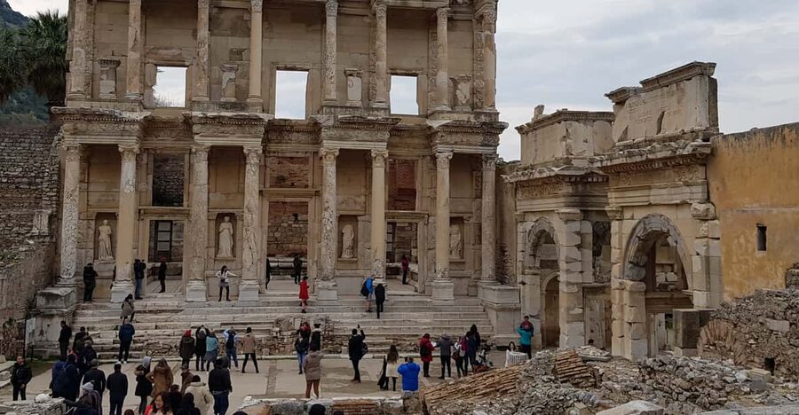 From Istanbul: Ephesus Tour with Roundtrip Flight - Terrace Houses option: pay extra, choose your priority