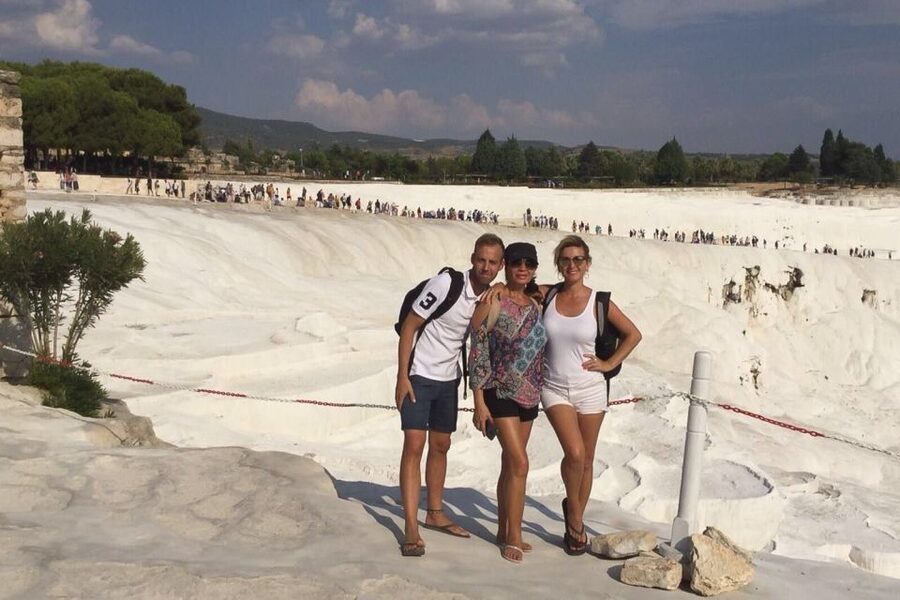 From Istanbul: Private Pamukkale and Hierapolis Day Tour - Private guide and luxury transport, and why that changes the value