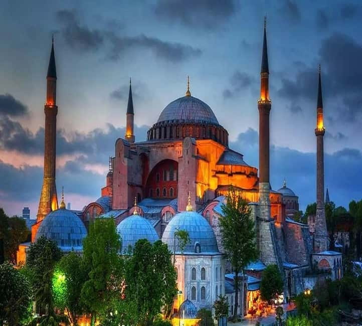 Full Day Hagia Sophia-Hippodrome-Iron Church-Balat&Boat Tour - Hagia Sophia Museum: a big building with clear context