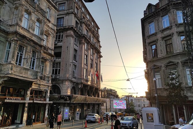 Full Day Istanbul Under Your Feet Tour - Moda Iskelesi, fish market time, and a quirky tasting moment