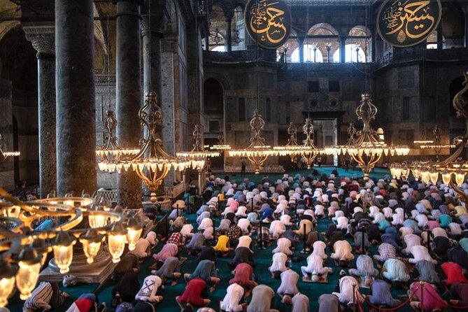 Full-Day Small-Group Guided Tour to Famous Mosques in Istanbul - Hagia Sophia Grand Mosque: From Church to Mosque, Then Museum, Then Back