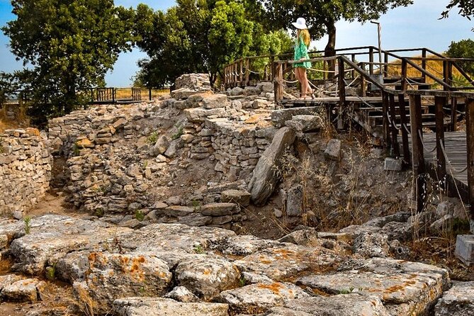 Full-Day Troy History Guided Tour with Lunch from Istanbul - Canakkale Truva Heykeli and the Return Rhythm