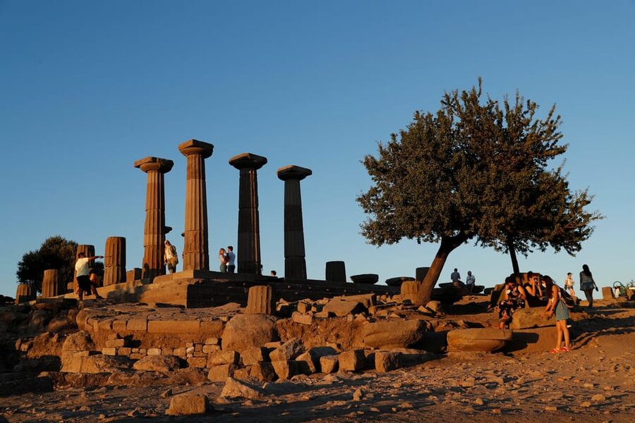 Full-Day Troy Tour From Istanbul - Roman Bath, Odeon, Bouleuterion, and Agora: The Daily-Life Stops People Appreciate