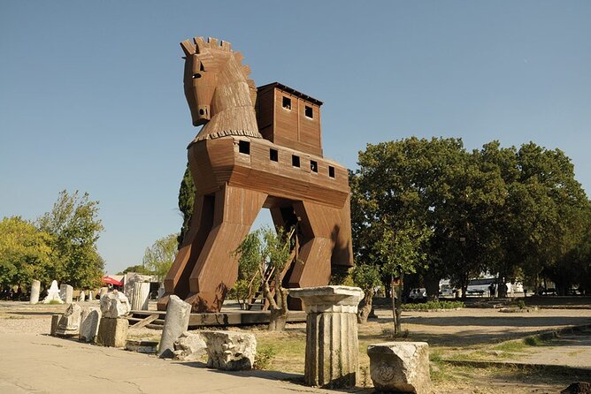 Full Day Troy Tour from Istanbul: Lunch Included - The Trojan Horse Replica: Big Expectation, Small Timing Window
