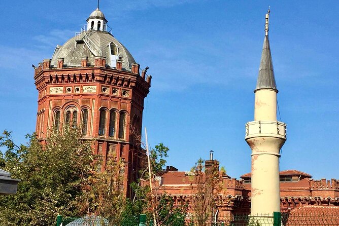 Galata Tower - Fener-Balat Neighborhoods & Golden Horn by Ferry - Stop 1: Galata Tower, the views that anchor the whole route