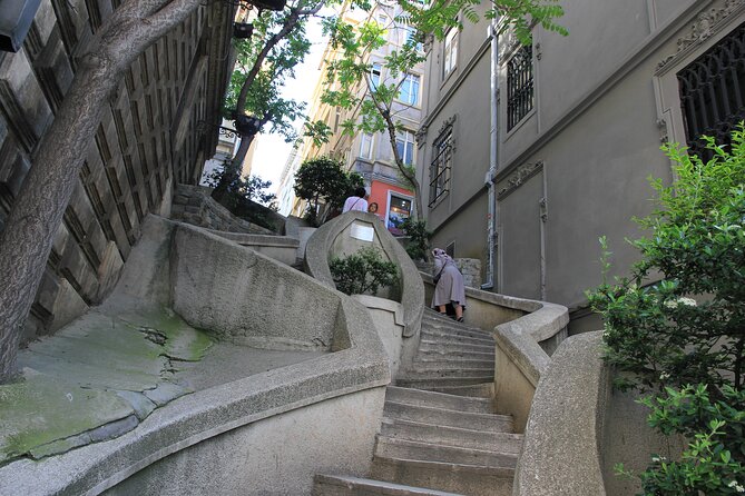 Galata Walking Tour: Galata Tower, Galata Bridge, Fener & More - Timing, weather, and what to wear for the Tower climb