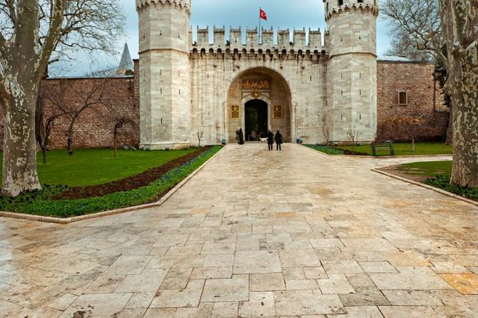 Getaway Turkey 5-Day Tour from Istanbul: Gallipoli and Troy - Day 1 in Istanbul: transfer in, then explore on your terms