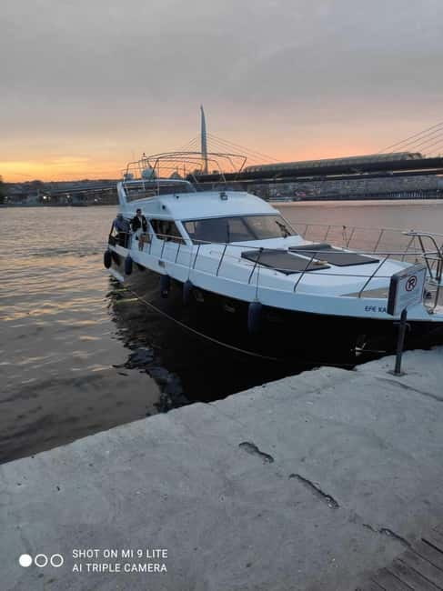 Golden Horn and Bosphorus Sunset Tour Stop at Anatolian Side - Audio guide on board: how it improves the experience