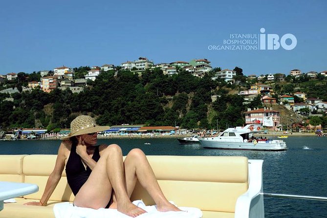 Guided Bosphorus & Black Sea Cruise – 4 Stops from Istanbul - Ortaköy Free Time: European Istanbul on Foot