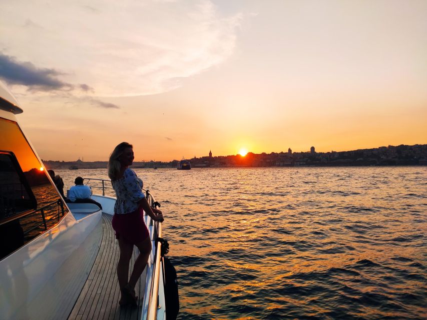 Guided Dolmabahce Palace Tour with Bosphorus Sunset Cruise - Rumeli Fortress and Kız Kulesi from the water