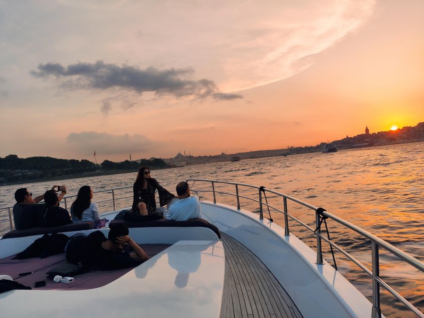 Guided Dolmabahce Palace Tour with Bosphorus Sunset Cruise - Entering Dolmabahce: Selamlik, the Harem, and the Ceremonial Hall