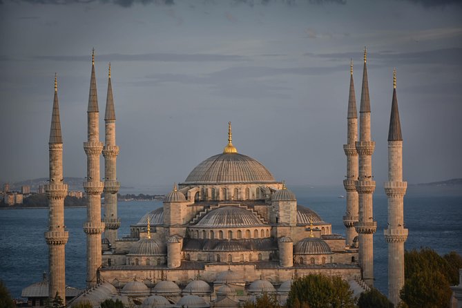 Guided Hagia Sofia, Blue mosque, Basilica Cistern skip lines tour - Optional carpet and kilim stop at a 500-year-old Caravanserai