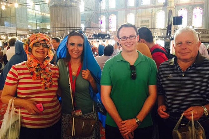 Guided Private Sightseeing Tour of Istanbul - Blue Mosque (Sultan Ahmed Mosque): how to handle a working mosque