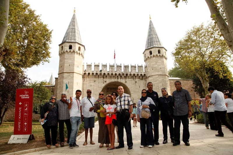 Hagia Sophia, Topkapı Palace, Blue Mosque Guided Small Group - First Stop: Blue Mosque and Sultan Ahmed’s Six Minarets