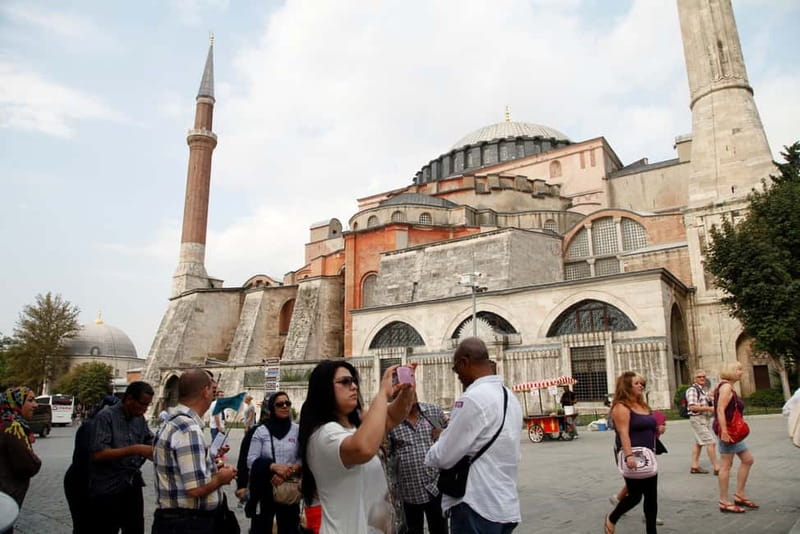 Hagia Sophia, Topkapı Palace, Blue Mosque Guided Small Group - Hagia Sophia: Justinian’s Church Turned Mosque Turned Museum