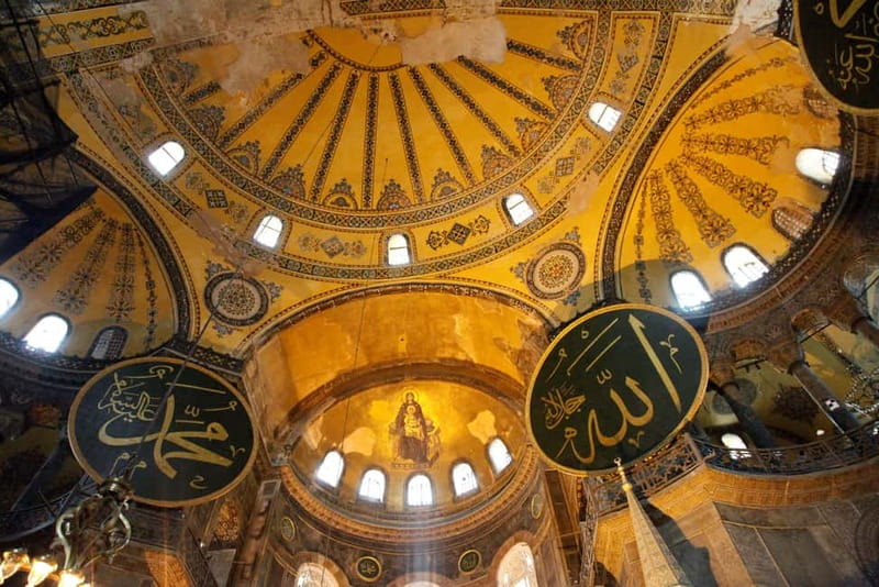 Hagia Sophia, Topkapı Palace, Blue Mosque Guided Small Group - Hippodrome Moments: German Fountain to Constantine Column