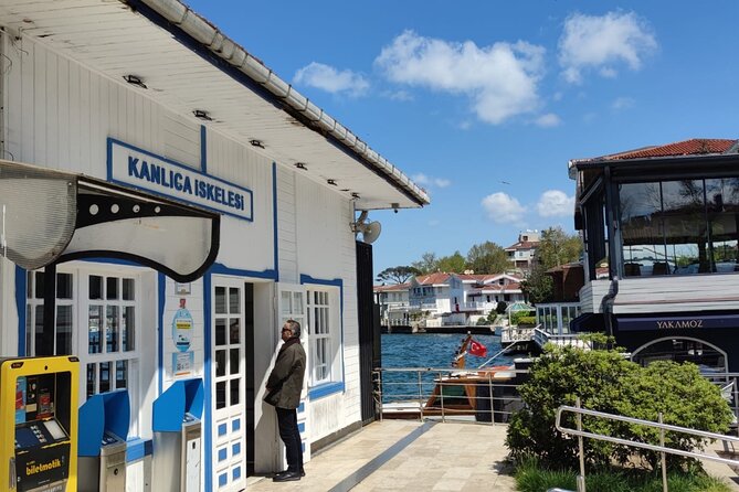 Half Day Bosphorus Cruise with Stopover on Asian Side - Maiden’s Tower and the big view of the historic peninsula