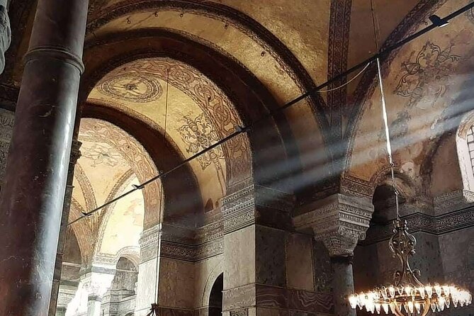 Highlights of İstanbul's Old Town with Private Guiding Service - Stop 1: Ayasofya, the Empire Moment in 45 Minutes