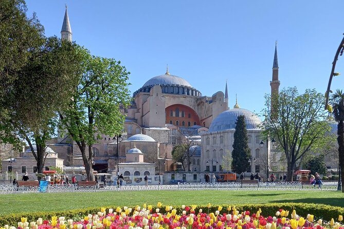 Imperial Traces of Istanbul – Private Guided Signature Tour - Getting started at Sultanahmet, the Serpent Column meet point