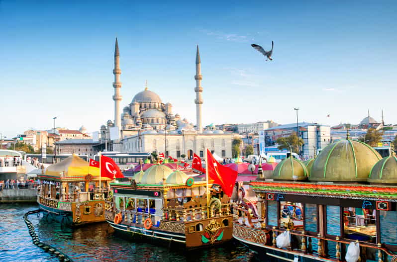 Istanbul: 1 or 2-Day Private Guided Tour with Hotel Transfer - Day 2: Spice Bazaar, Bosphorus cruise, and Dolmabahce Palace
