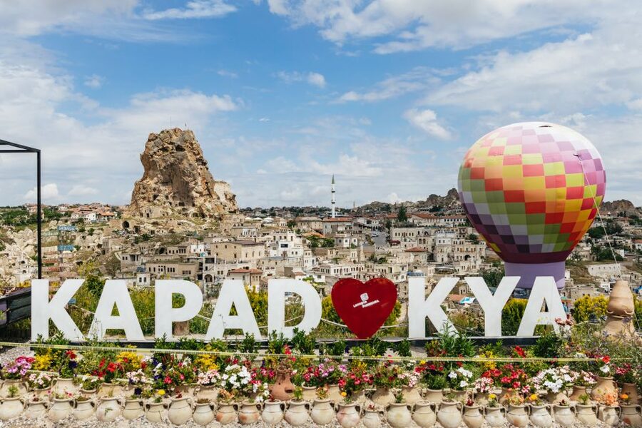 Istanbul: 2-Day Cappadocia Trip with Flights and Cave Hotel - Why the small-group guide makes Cappadocia easier