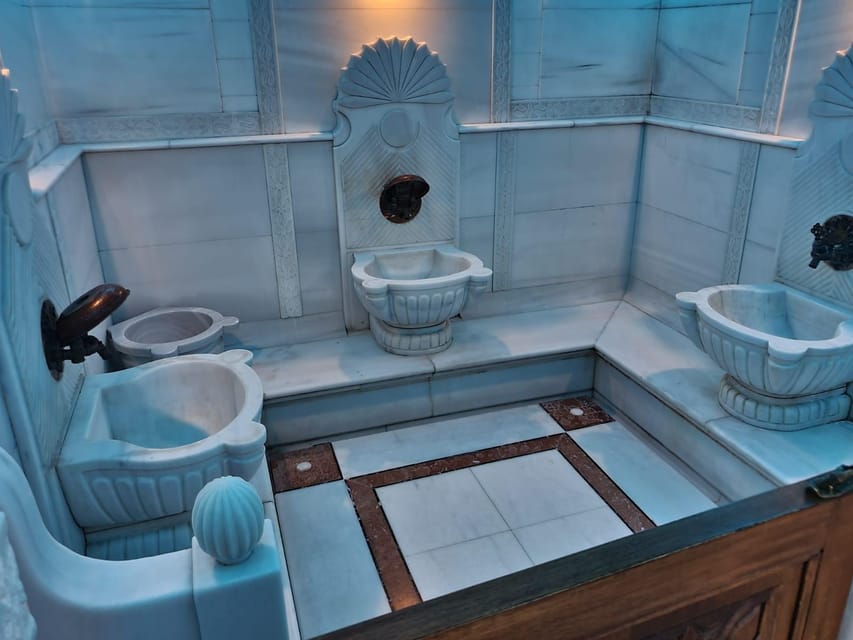 Istanbul: Acemoglu Historical Turkish Bath w/Private Options - Where it sits in Istanbul, and how to chain it with landmarks