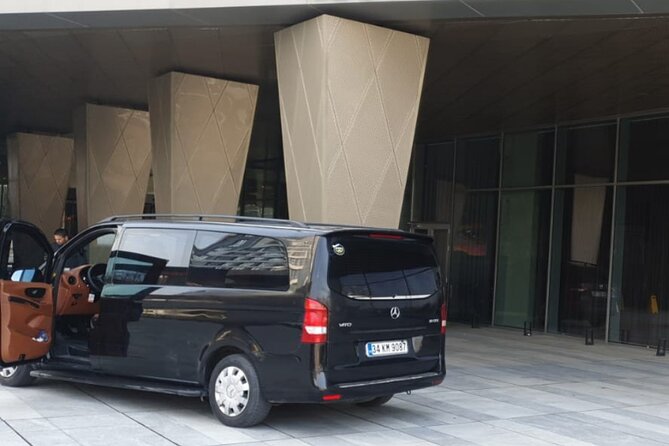 Istanbul Airport Private Transfer Services - Biivip Vip Transfer - Meeting Point Help at Istanbul Airport: How You Get from Arrival to the Car
