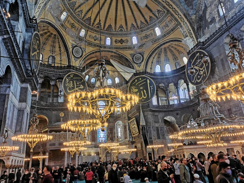 Istanbul: Ancient Town of Constantinople Guided Tour - Byzantine Hippodrome: start where chariot racing once ruled