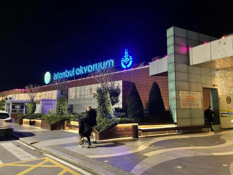 Istanbul: Aquarium Ticket with Shuttle Bus from Sultanahmet - Istanbul Aquarium is also a mall stop, so plan your next meal