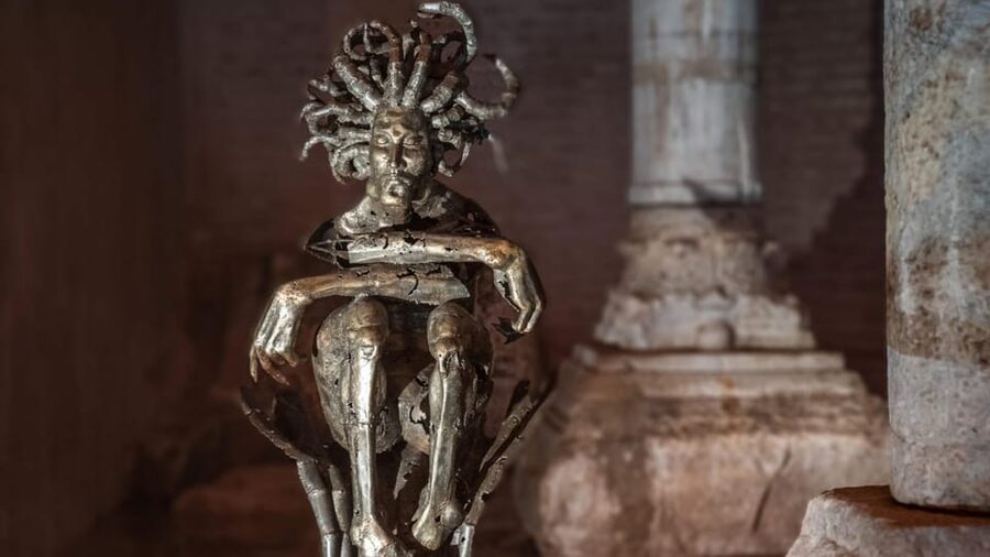 Istanbul: Basilica Cistern Guided Tour - Finding the meeting point behind Sultanahmet landmarks