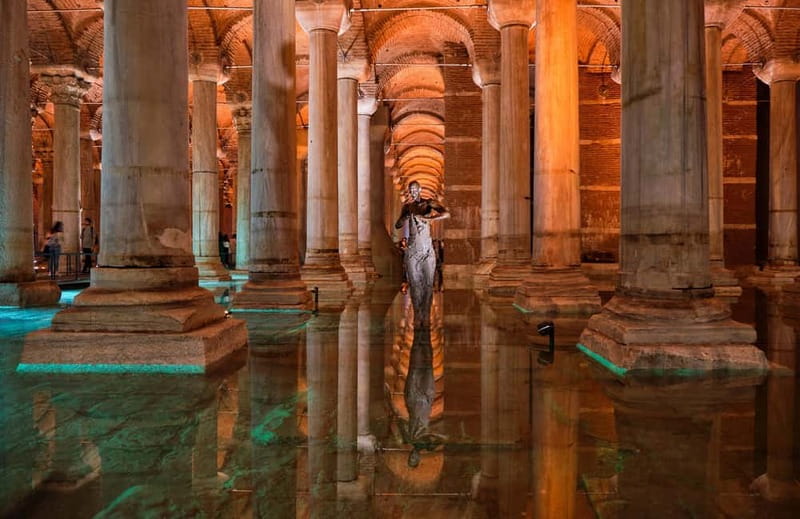 Istanbul: Basilica Cistern Small Group Tour with Tickets - Meeting at the exit gate, then a photo-friendly walkthrough