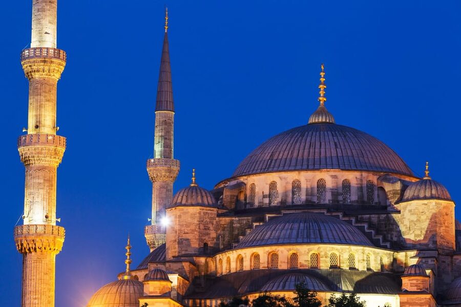 Istanbul: Best City Highlights Guided Tour with Tukish Lunch - Lunch at a local Turkish restaurant: a real break, not a token bite