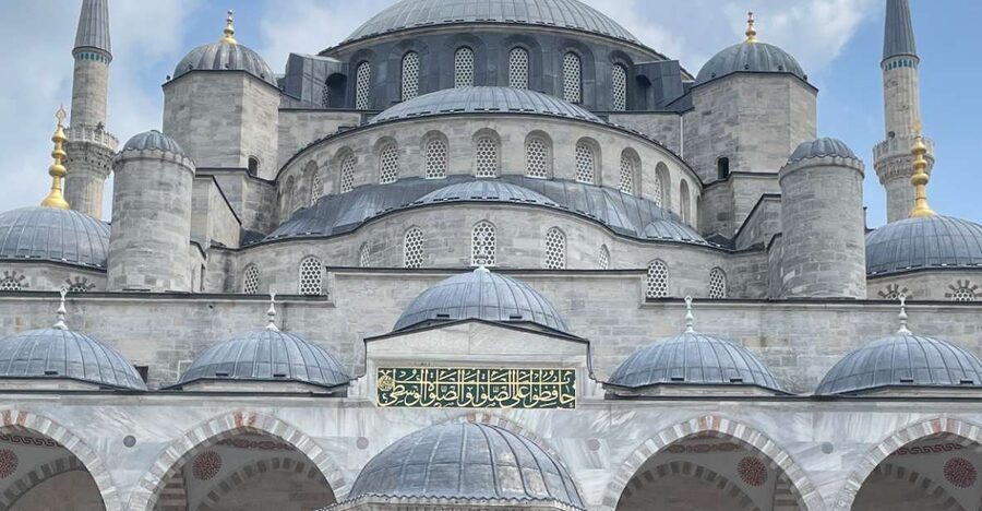Istanbul: Blue Mosque Guided Tour - Price and value: what $19 gets you in Sultanahmet