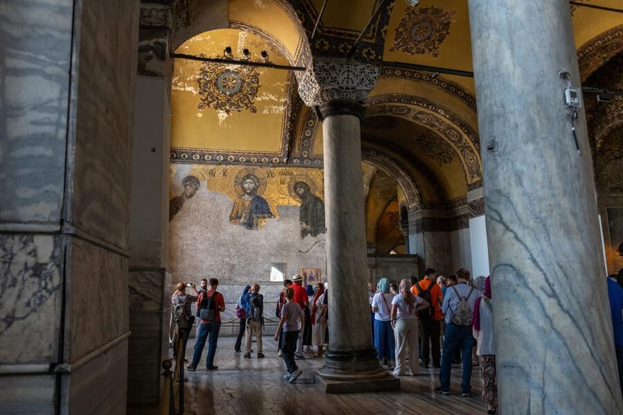Istanbul: Blue Mosque & Hagia Sophia Guided Tour w/ Tickets - Blue Mosque meets Hagia Sophia, why this pairing is smart