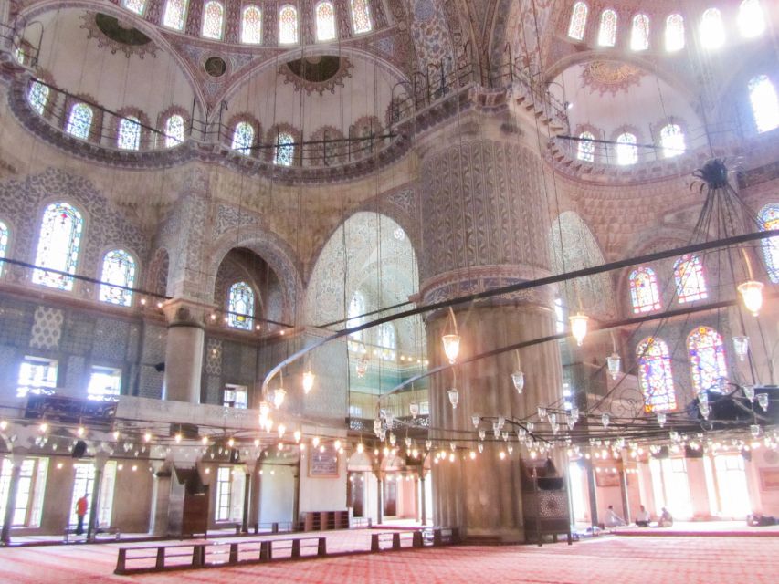 Istanbul: Blue Mosque & Hagia Sophia Guided Tour w/ Tickets - Hearing the guide clearly: headsets, small-group pace, and real storytelling