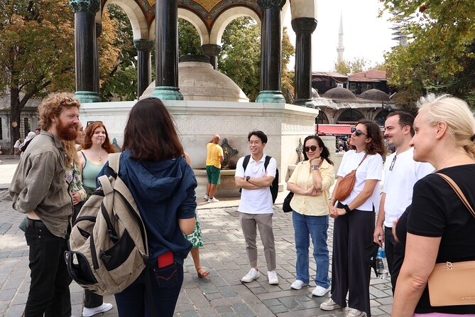 Istanbul: Blue Mosque, Hagia Sophia & Sultanahmet Tour - Sultanahmet District: the short walk that ties the big sights together