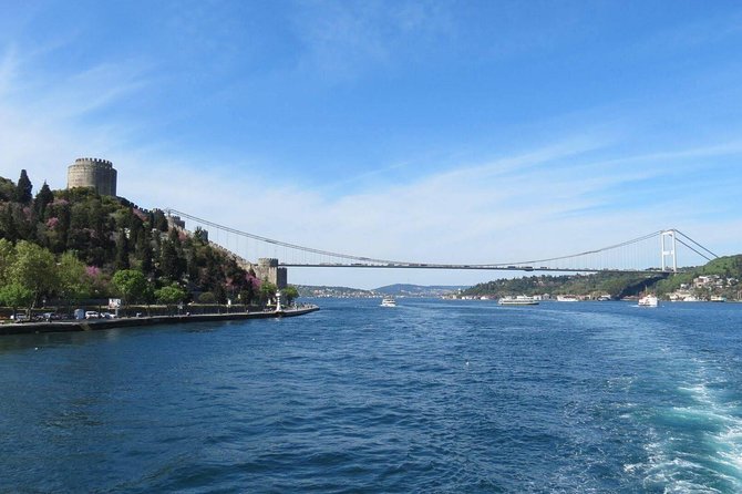 Istanbul Boat Cruise and Dolmabahce Palace & Two Continents - Rumeli Fortress and the Bosphorus Bridge: quick, photogenic highlights