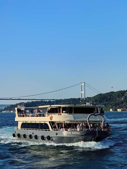 Istanbul: Bosphorous Asian Side Boat Cruise Morning - Meeting in Eminonu, and what “on time” usually means