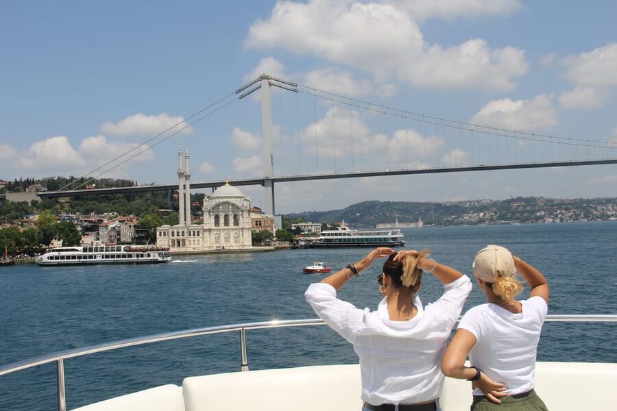 Istanbul: Bosphorus and Black Sea Cruise with Lunch - Black Sea swimming in season: fun, but manage expectations