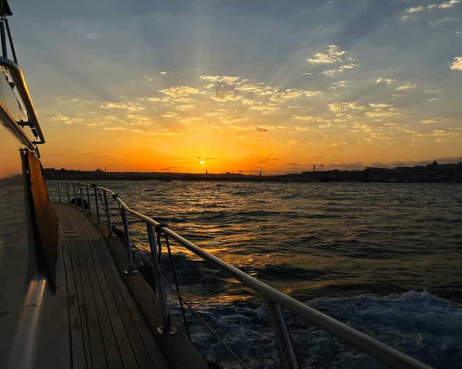 Istanbul: Bosphorus and Golden Horn Sunset Yacht Cruise - A 2-hour sunset ride that hits a lot of Istanbul