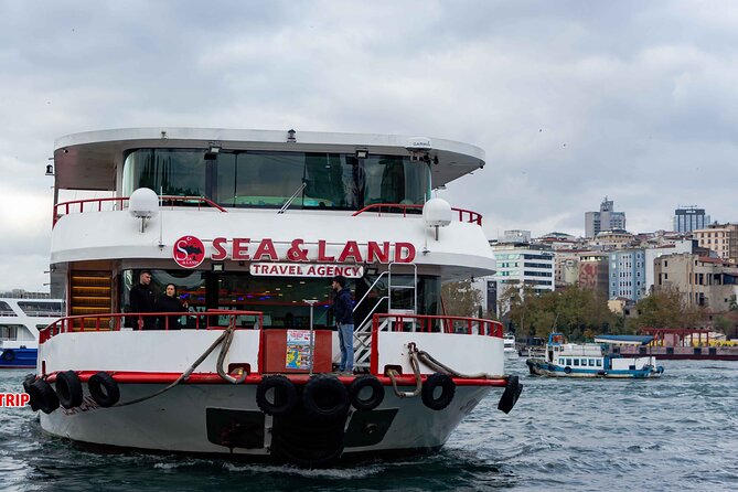 Istanbul Bosphorus Boat Cruise Tour ( MORNİNG or SUNSET ) - Topkapı Palace and Sarayburnu Views Before You Wrap Up