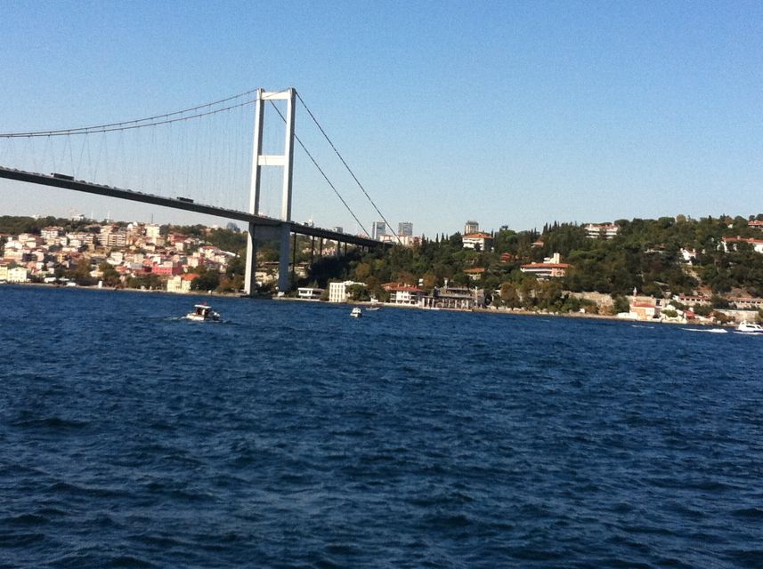 Istanbul: Bosphorus Boat Tour and Two Continents with Lunch - 1.5 Hours on the Bosphorus: what you will really see