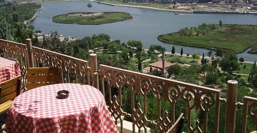 Istanbul: Bosphorus Cruise and Golden Horn Bus Tour - The Bosphorus Cruise: Europe Meets Asia Up Close