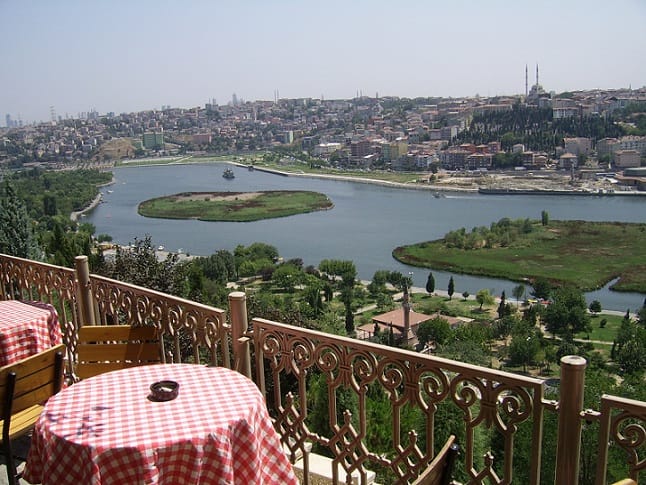 Istanbul: Bosphorus Cruise and Golden Horn Bus Tour - Rumeli Fortress From the Boat: Why It Still Feels Serious